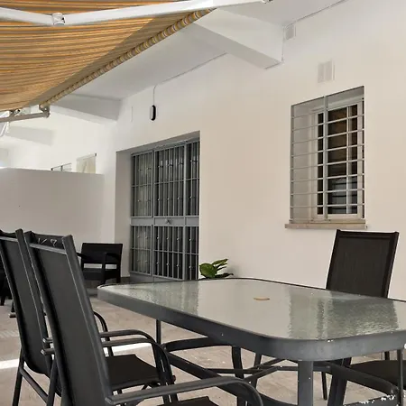 Apartment En La Playa Con Patio Privado Rincon de la Victoria